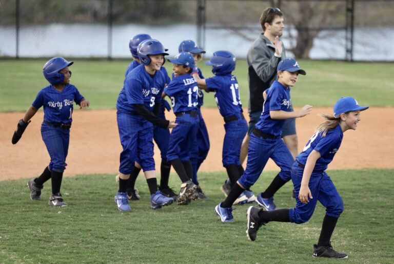 Dirty Birds Travel Baseball